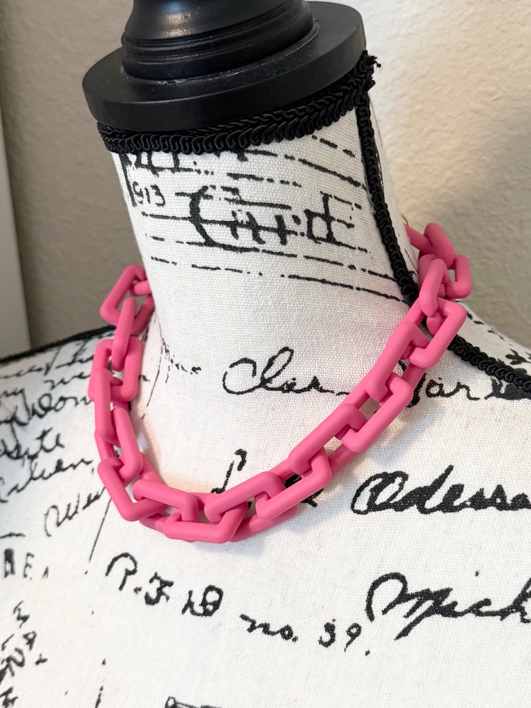 Sohi Women's Pink Link Chain Necklace